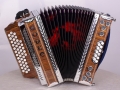2_b.jpg